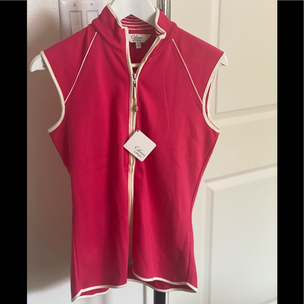 Pink sport top, great for spring walks!
